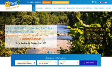 Schermafbeelding van camping-genets-dor.com