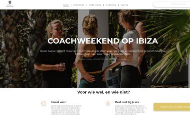 Schermafbeelding van coachweekendibiza.com