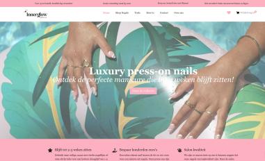 Schermafbeelding van innerglownails.com
